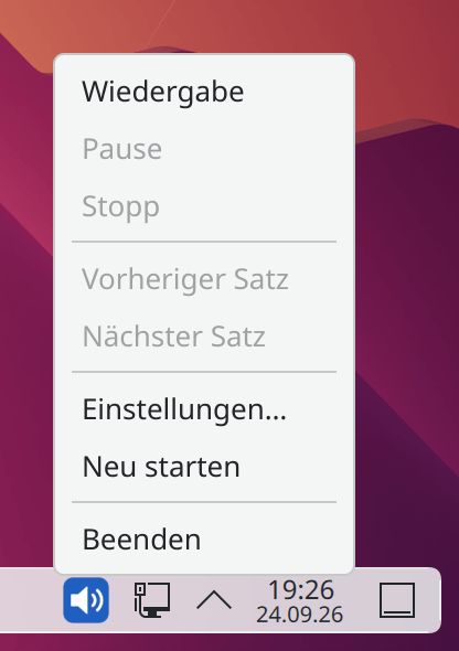 PiperRead-Symbol in der Leiste von KDE Plasma, Menü geöffnet: Wiedergabe, Pause, Stopp, Vorheriger Satz, Nächster Satz, Einstellungen…, Neu starten, Beenden